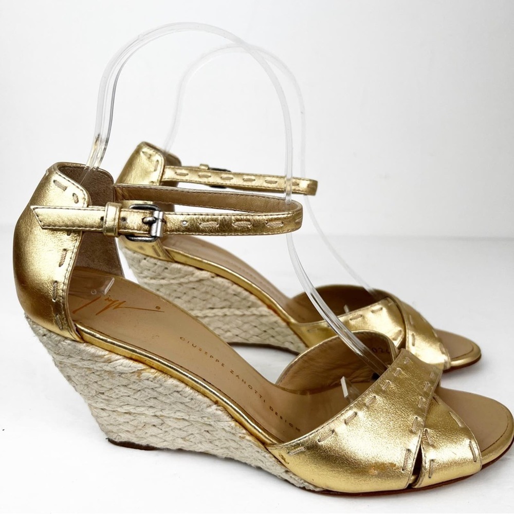 SZ 38 Giuseppe Zanotti Gold Sandal Wedges - Picture 1 of 7